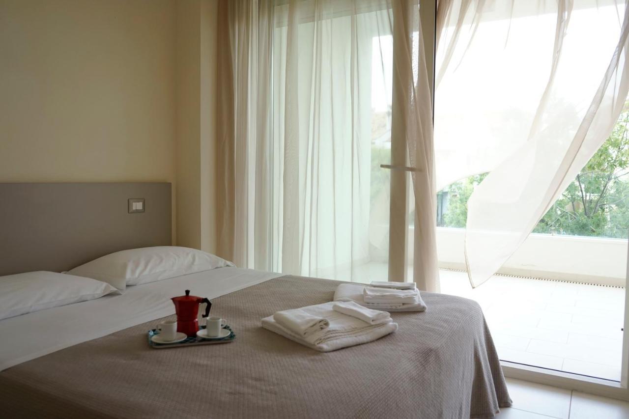 Residence Millecento Чезенатико Экстерьер фото